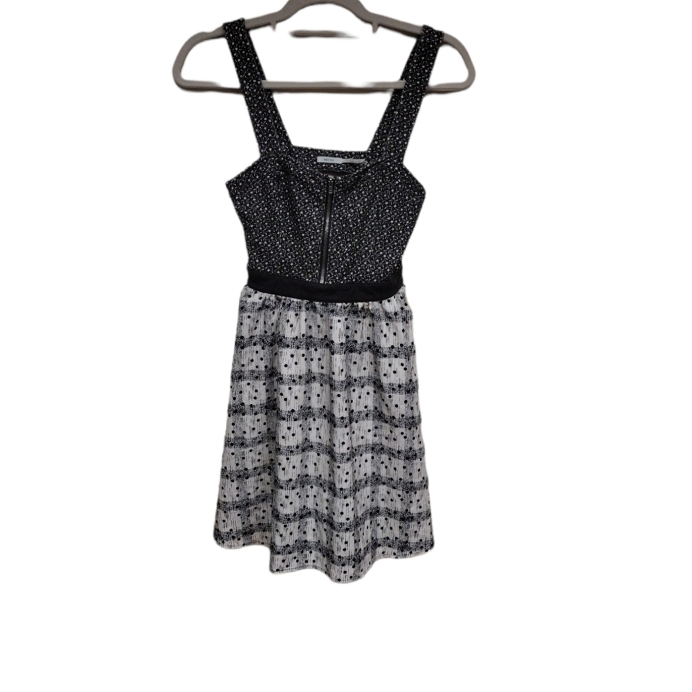 Kimchi Blue Women's Dress Size Small